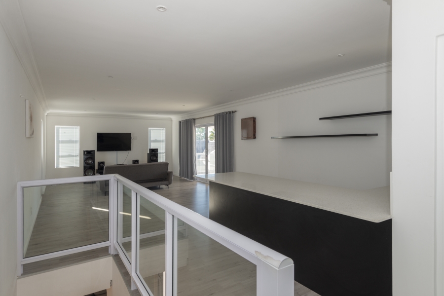 3 Bedroom Property for Sale in Country Club Western Cape